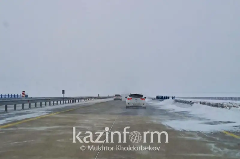 ShQO-da qar kóshkini qaýpinen avtotrassa jabyldy