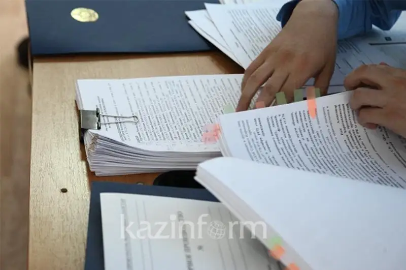 Almatyda qala ákimdiginiń laýazymdy tulǵalaryna qatysty asa iri kólemdegi alaıaqtyq áreket tergelip jatyr
