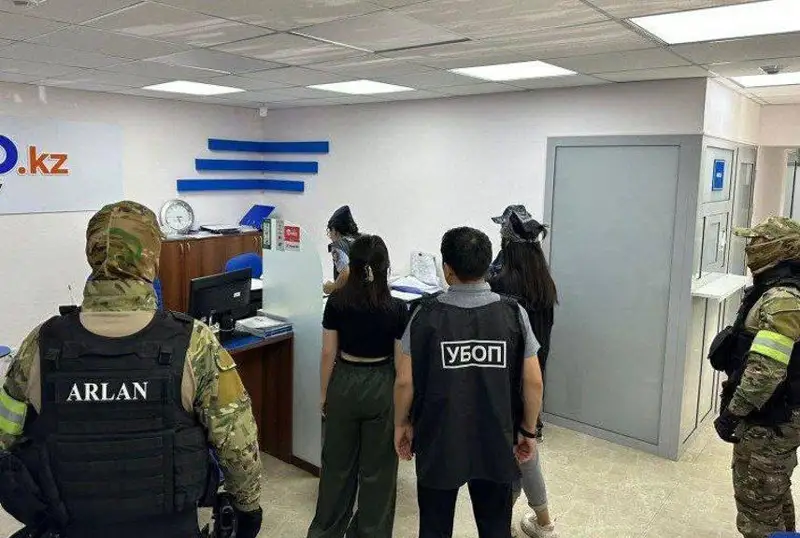 Qaraǵandyda Reseıdiń saqtandyrý kompanııasy atynan jalǵan qujattar jasalǵan