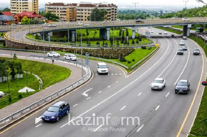 ەلىمىزدە ءۇش باعىتتاعى اۆتوجول رەكونسترۋكتسيالانىپ، 4 جولاقتى بولادى