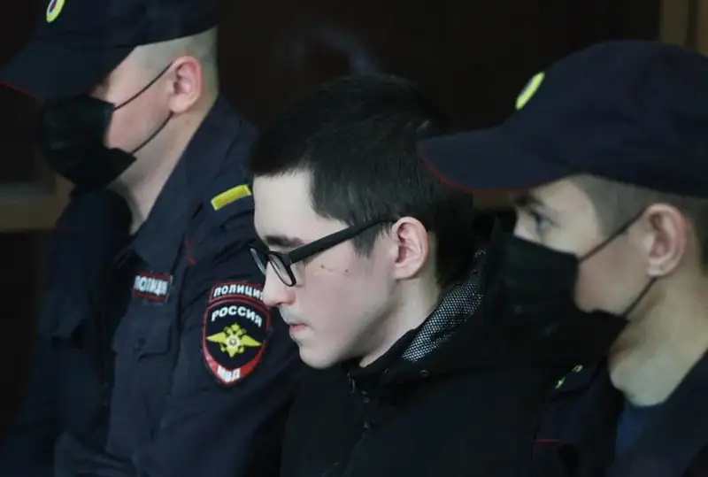 Ильназ Галявиев получил пожизненный тюремный срок по делу о стрельбе в школе в Казани
