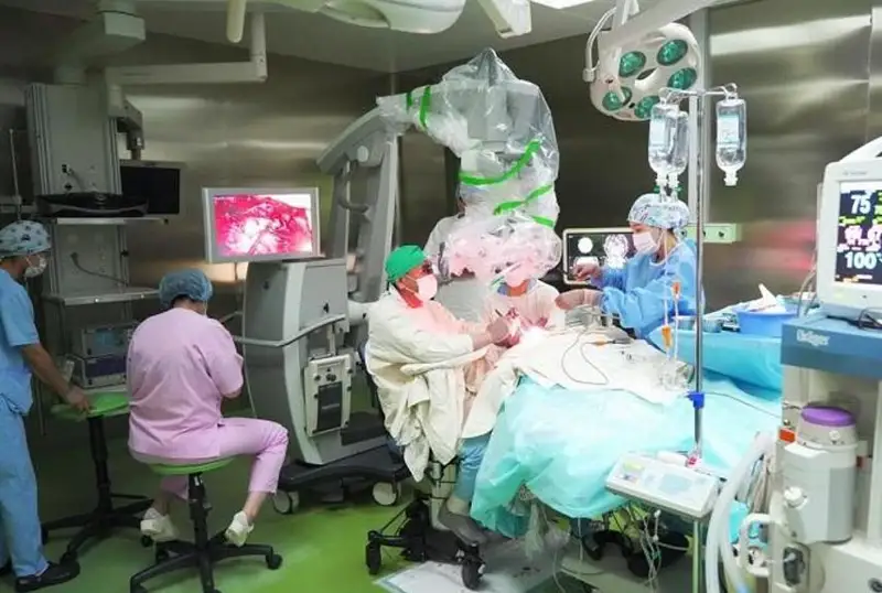 Микрохирургическое удаление гипокампа провели 25-летней пациентке в Астане