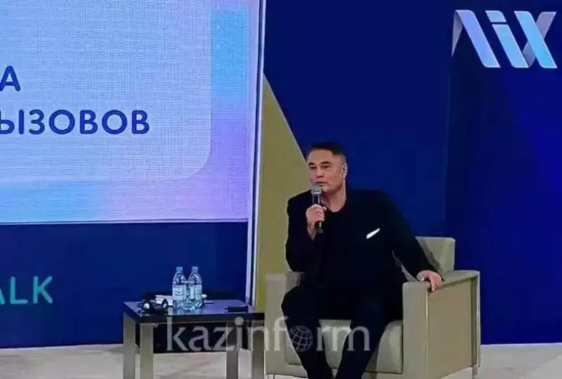 Stýdııa qonaqtary maǵan arnap baýyrsaq pen qazy ákeletin – Arman Dáýletııarov jańa baǵdarlamanyń júrgizýshisi boldy