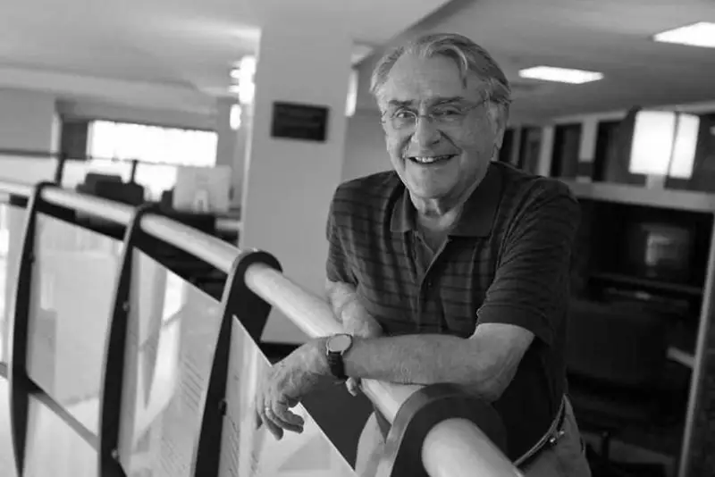 Холокостдан омон қолган Майкл Грюнбаум вафот этди