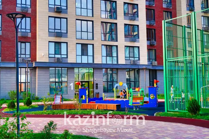 76 дворов благоустроят в этом году в Атырау