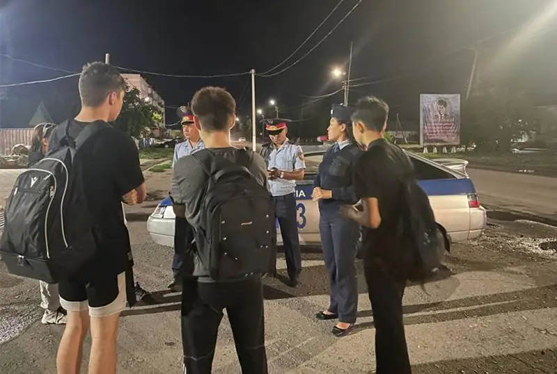 Пьяного и раненого подростка нашли полицейские в Кокшетау