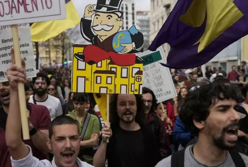 Португальцы протестуют против жилищного кризиса