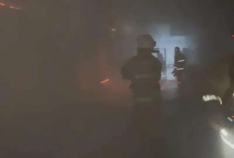 Almatyda «Arlan» bazary órtenip jatyr