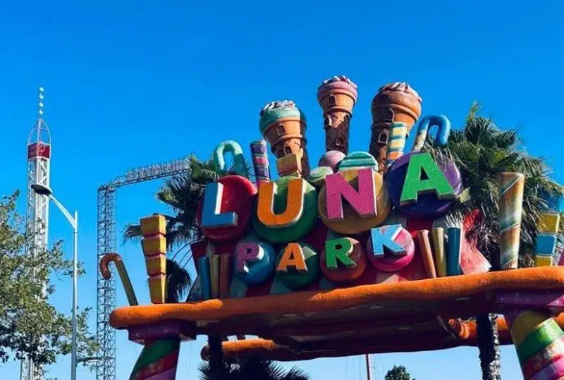 Францияда ўсмир аттракцион қурбони бўлди