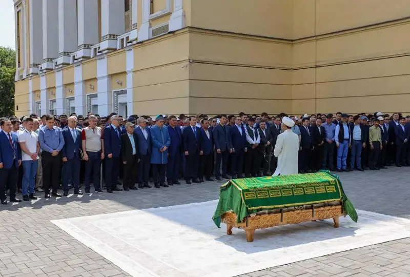 الماتىلىقتار بەردىبەك ساپاربايەۆتى اقتىق ساپارعا شىعارىپ سالدى