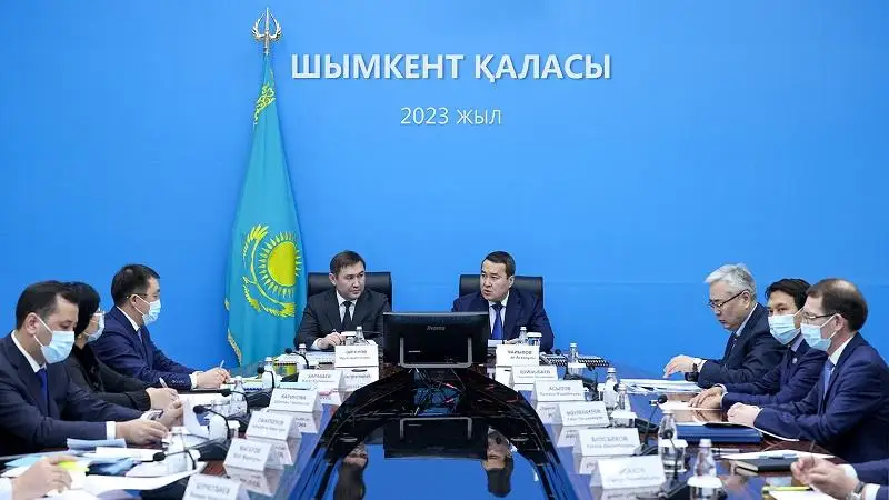 Әлихан Смайылов Шымкентті жылумен жабдықтаудағы кемшіліктерді атап көрсетті
