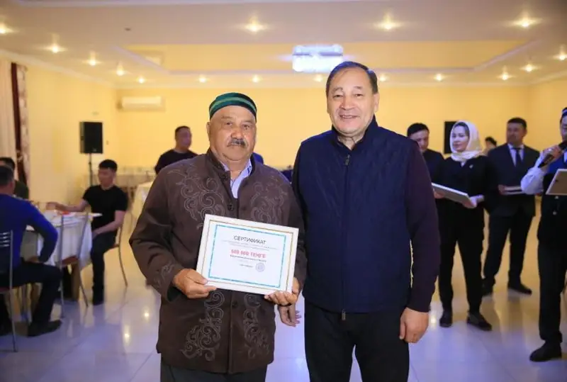 Материальную помощь получили пострадавшие от паводка 11 семей в Актюбинской области