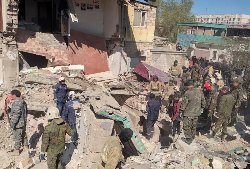 Разборка развалин дома в Жанаозене близится к завершению – МЧС