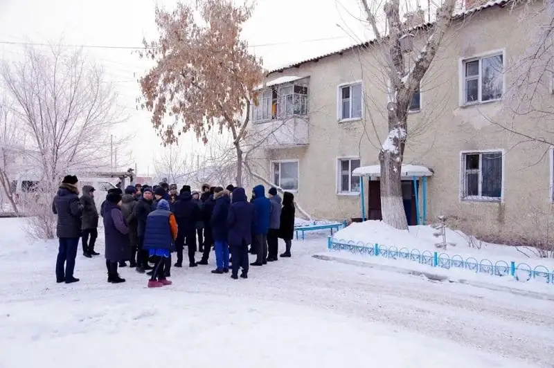 В Астане продолжат снос домов, расположенных под высоковольтными линиями электропередач