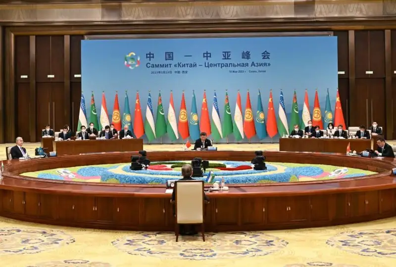 قازاقستان قىتايدىڭ ۋكراينا داعدارىسىن شەشۋدەگى ۇستانىمىن جوعارى باعالايدى