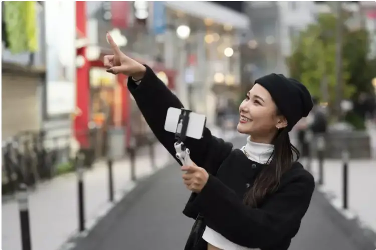 سۋرەتىڭىزدى الەۋمەتتىك جەلىدە بىرەۋ پايدالانسا نە ىستەۋ كەرەك؟ زاڭگەر كەڭەسى