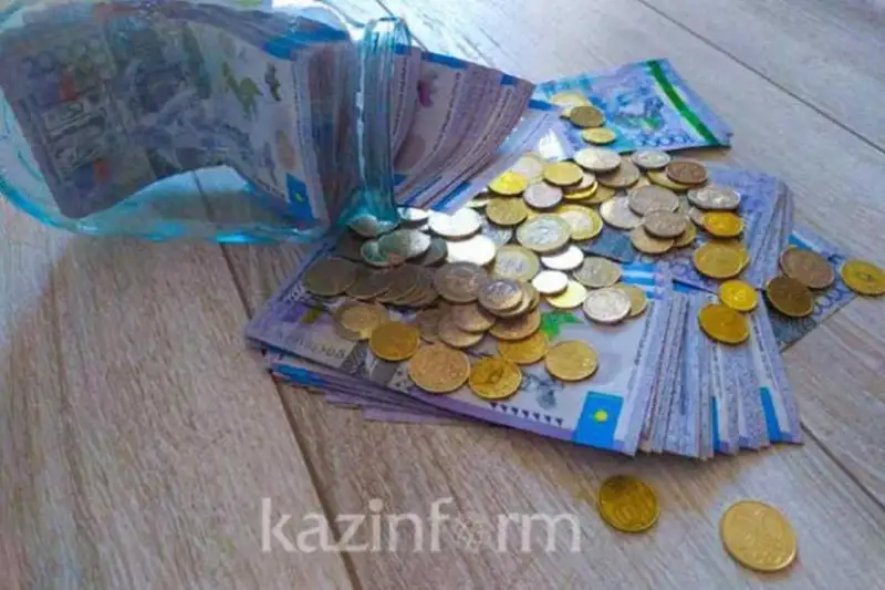 Казахстанцы получили пенсии на сумму 824,3 млрд тенге с начала года