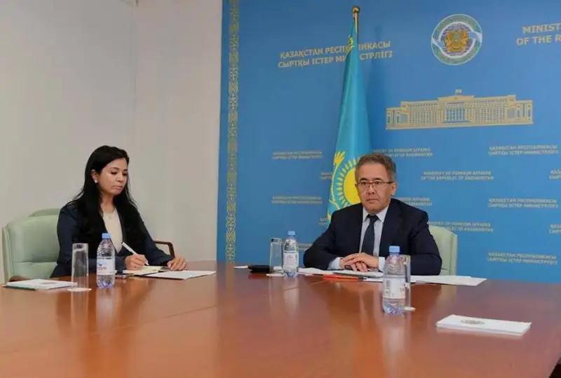 AQSh jáne Ortalyq Azııa elderiniń saparshylary qaýipsizdik máselelerin talqylady
