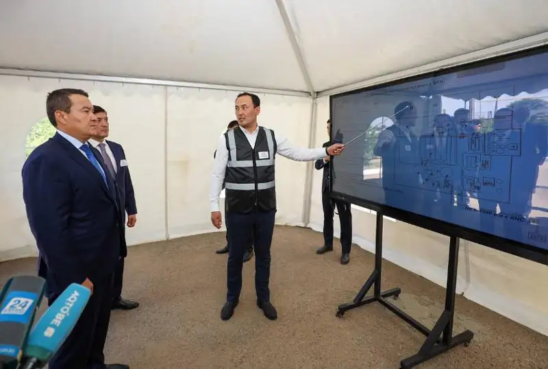 Premer-Mınıstr Aqtóbede káriz tazartý qurylysynyń jaǵdaıymen tanysty