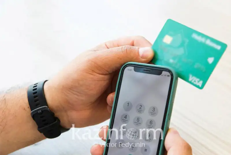 Знакомый снял с карты пенсионера более 6 млн тенге в Темиртау