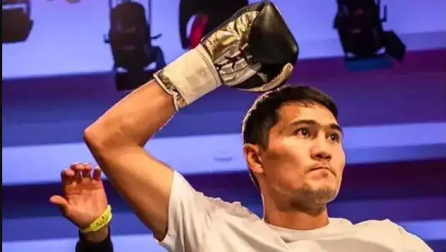 جەڭىلمەگەن بوكسشىنى نوكاۋتقا تۇسىرگەن قازاق بوكسشى رەيتينگىدە جوعارلادى