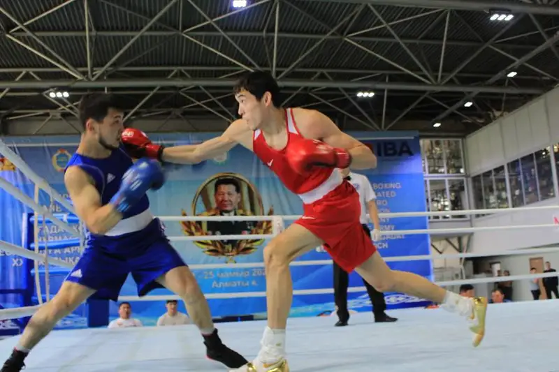 Международный турнир по боксу памяти Сагадата Нурмагамбетова стартовал в Алматы