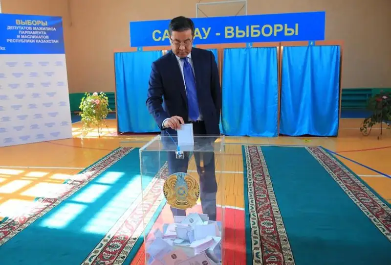 Нурлан Уранхаев проголосовал на выборах