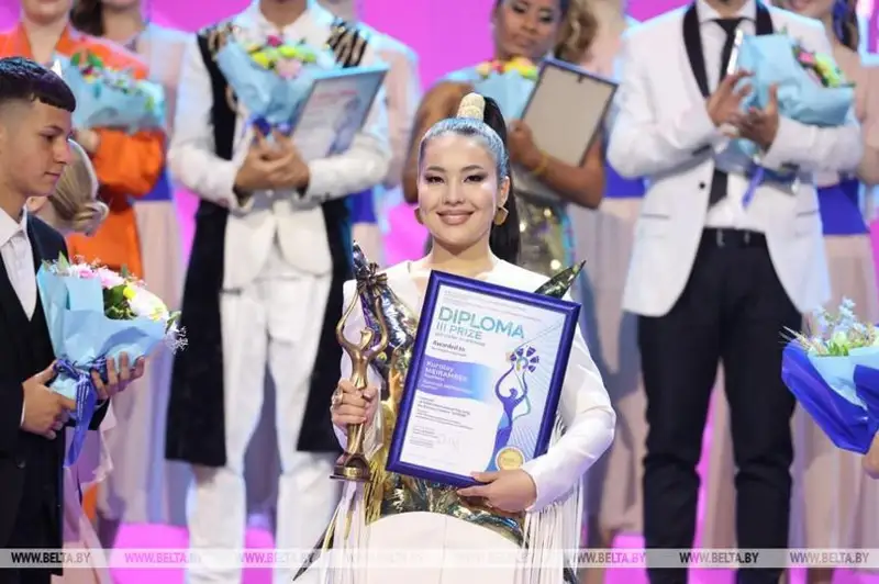 Яна бир қозоғистонлик хонанда «Славян бозори» танловида совриндор бўлди