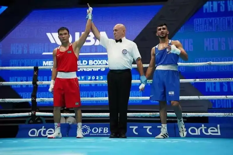 Бокс бўйича ЖЧ: Санатали Тўлтаев кейинги босқичга йўлланма олди