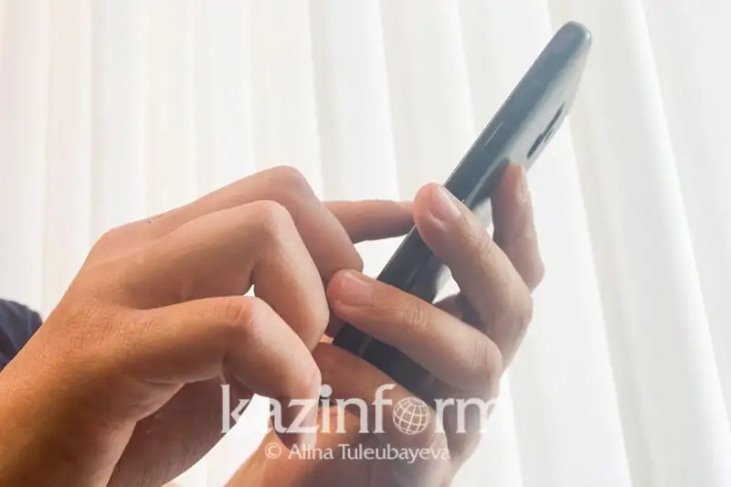 Kolledj stýdentteri SMS arqyly áskerge barý merzimin keıinge jyljyta alady