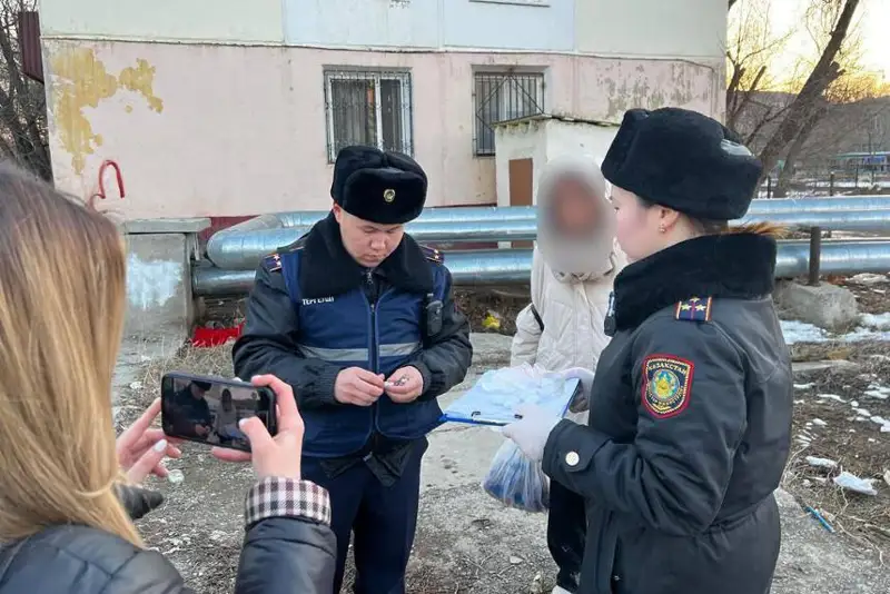 Подозреваемую в сбыте синтетических наркотиков девушку задержали в Атырау