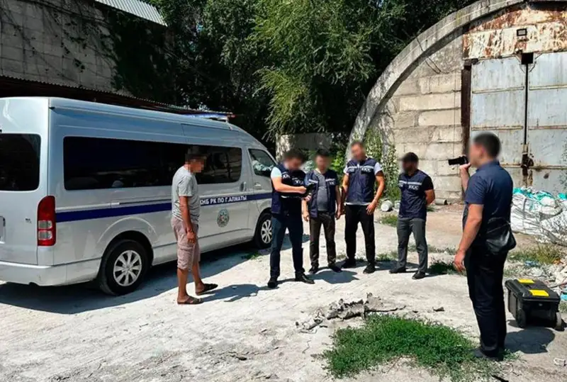 Elimizde 2 esirtki zerthanasy men hımııalyq prekýrsorlardyń iri qoımasy joıyldy – QR UQK