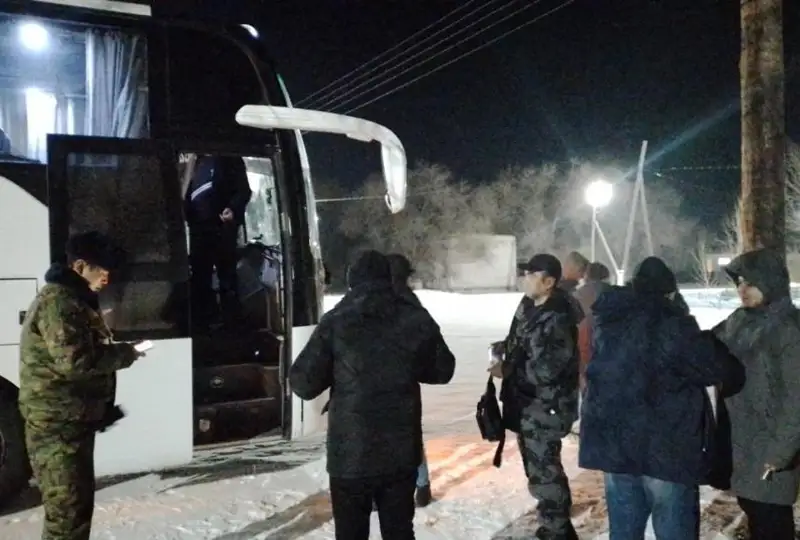 Актюбинские спасатели эвакуировали из автобусов 72 человека
