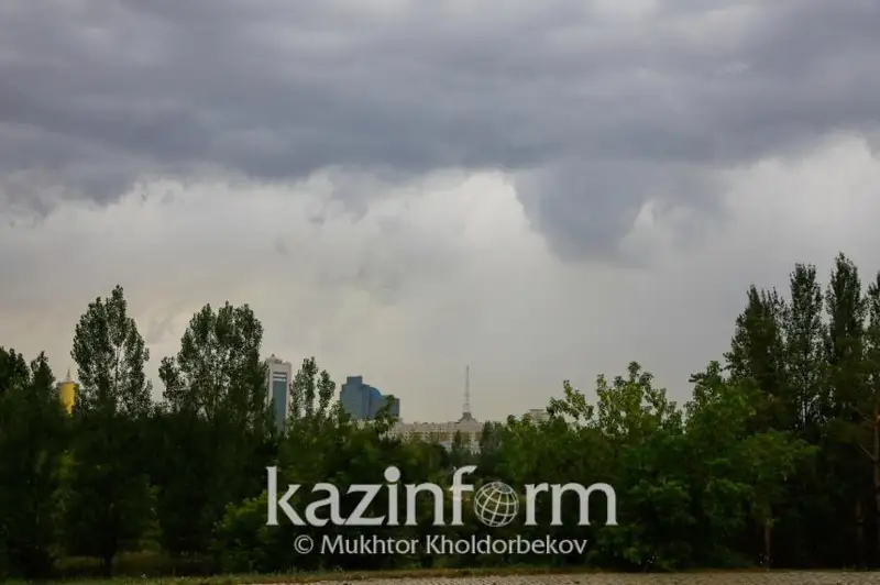 Дожди с грозами пройдут в большинстве городов Казахстана