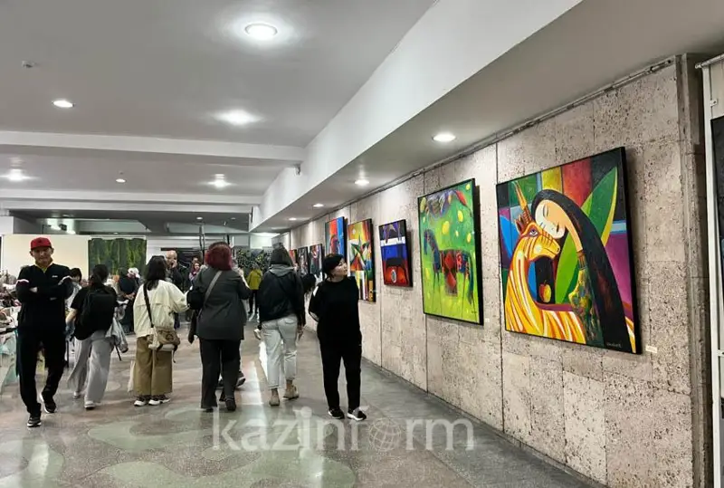 Выставка казахстанских художников открылась в Кыргызстане