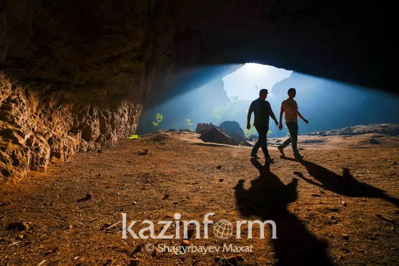 ءتۋريزمدى دامىتۋ: توقايەۆ «ش ى ۇ- نىڭ كيەلى ورىندارى» جوباسىن ۇسىندى