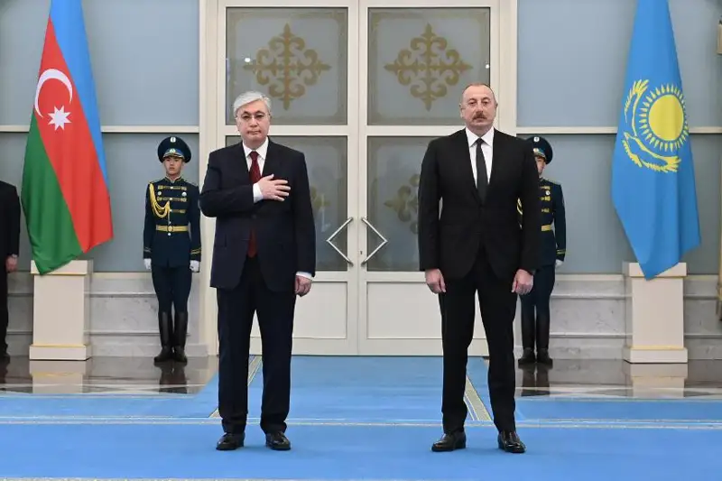 قازاقستان حالقىنىڭ ەلىمىزگە دەگەن ىستىق ىقىلاسىن ءارقاشان سەزىنىپ كەلەمىز - ازەربايجان پرەزيدەنتى
