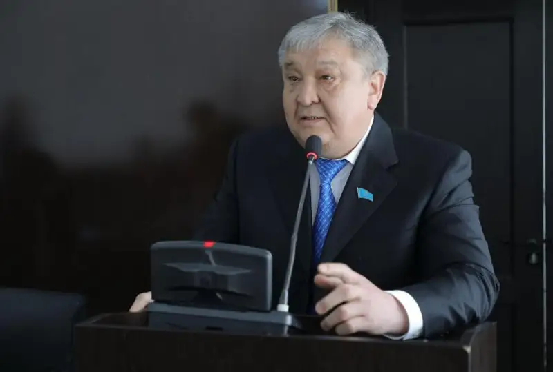 Ulytaý oblystyq máslıhatynyń tóraǵalyǵyna Baýyrjan Shyńǵysov saılandy