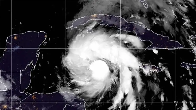 Ураган «Иан» настигнет Флориду с порывами ветра более 200 км в час