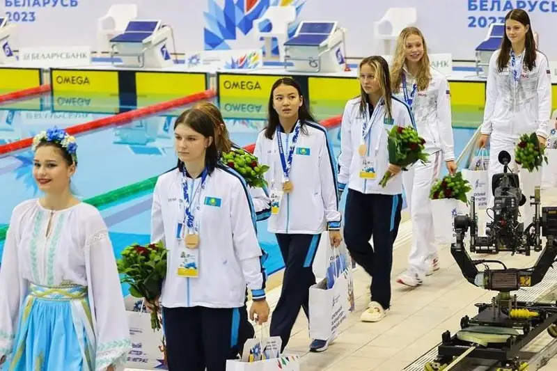 Қозоғистонлик сузувчилар халқаро мусобақада учта медални қўлга киритди