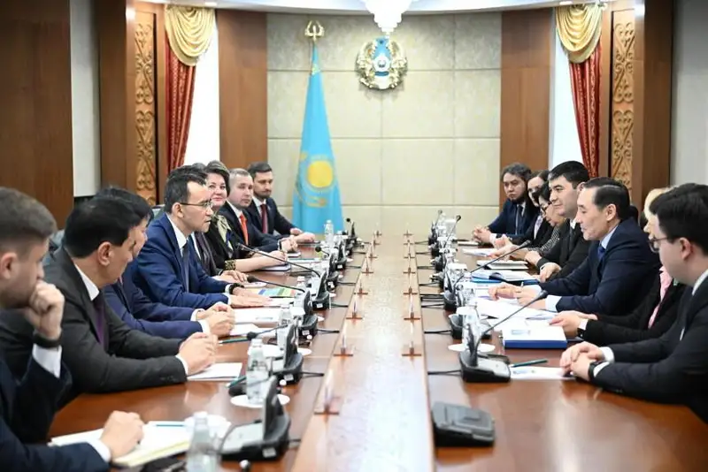 Спикер Сената провел встречу с руководителями структур АНК