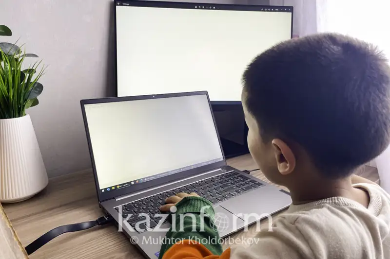 ايازعا بايلانىستى ش ق و- نىڭ ءبىرقاتار وڭىرىندە وقۋشىلار ۇيدەن وقيدى