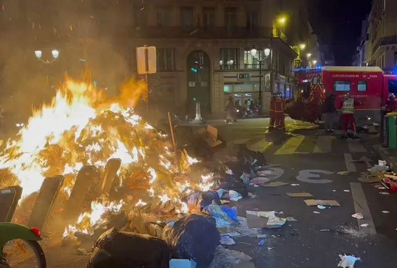 Массовые протесты в мире: что требуют люди от властей