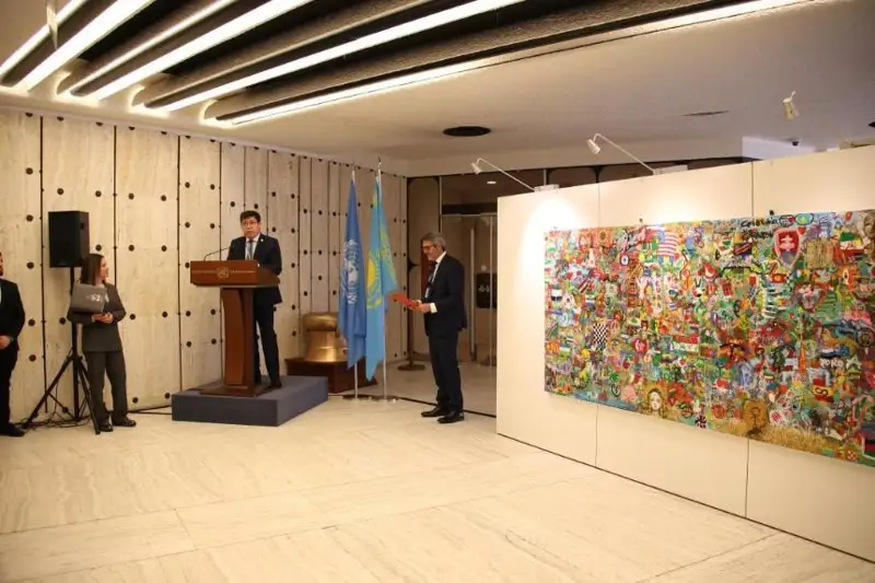 哈萨克斯坦在万国宫举行"世界图像"国际公共艺术展
