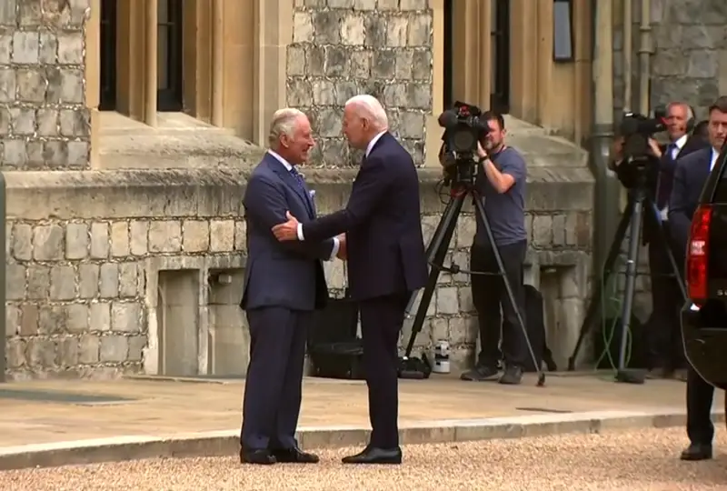 Король Британии Карл III принял президента США Байдена в преддверии саммита НАТО