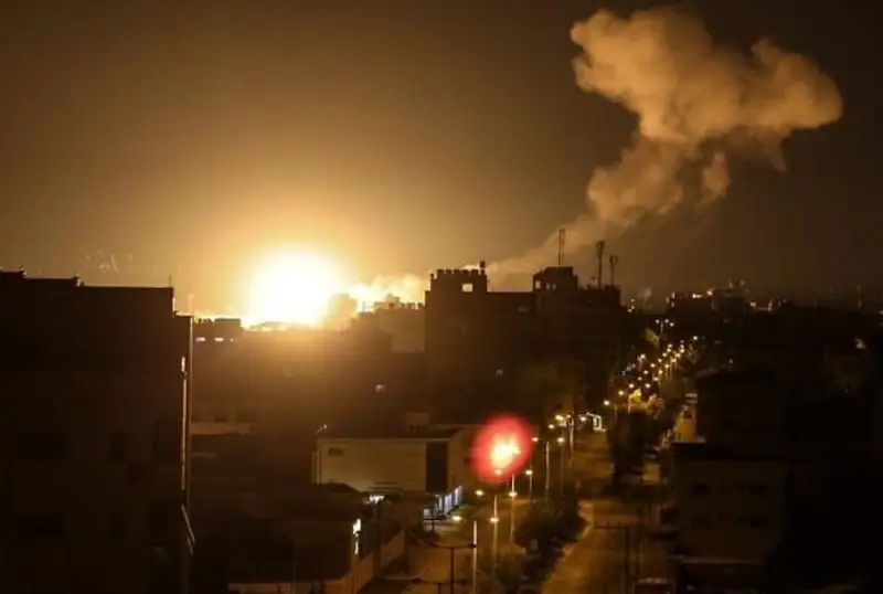 ВВС Израиля обстреляли сектор Газа