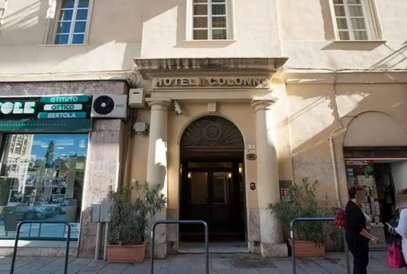 Мэр польского города разбился насмерть, выпав из окна отеля в Сардинии