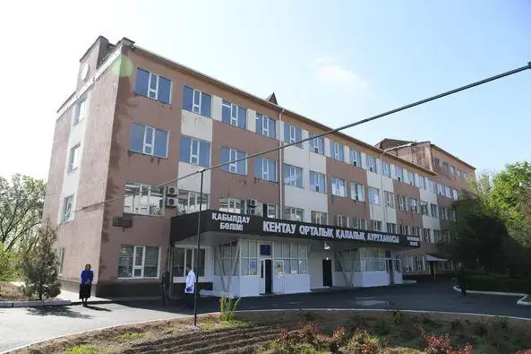 Более двух лет длится ремонт в центральной городской больнице Кентау