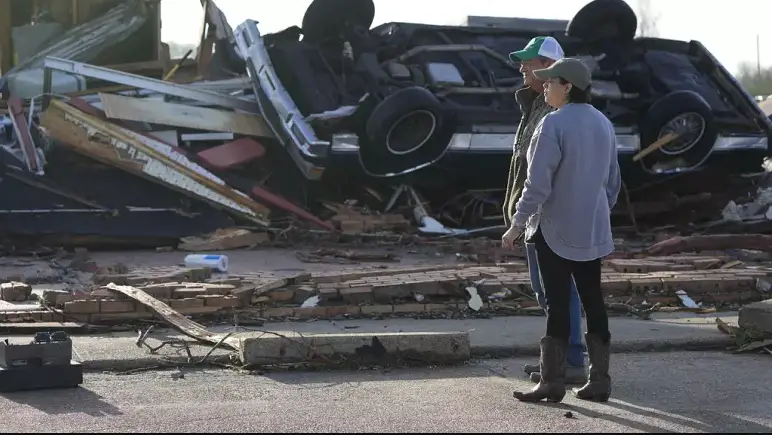 AQSh-ta tornado turyp, 25 adam kóz jumdy