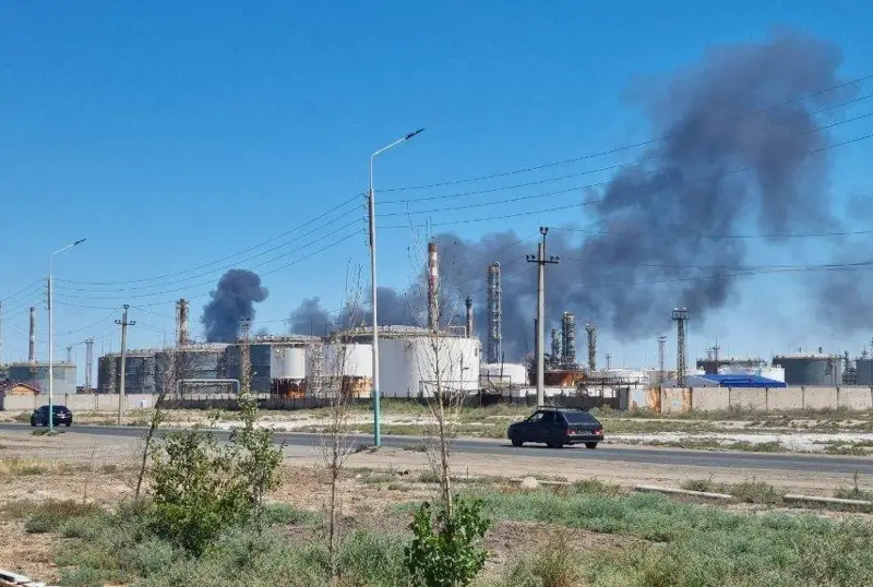 Пожар тушат в районе Атырауской ТЭЦ